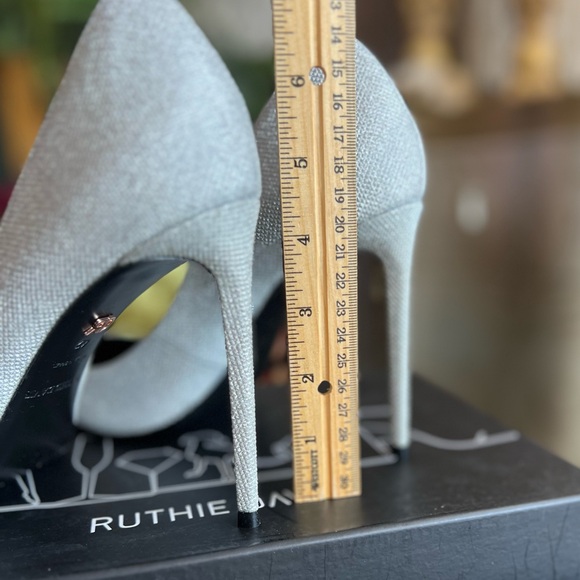 RUTHIE DAVIS Gorgeous silver stilettos heels sparkly heels classic formal pumps - Picture 13 of 13